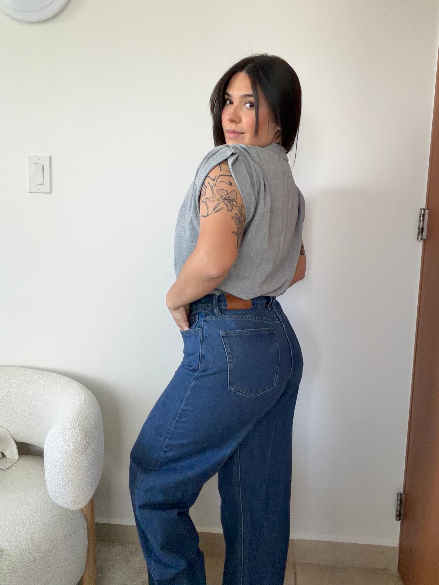 High waisted barrel jeans