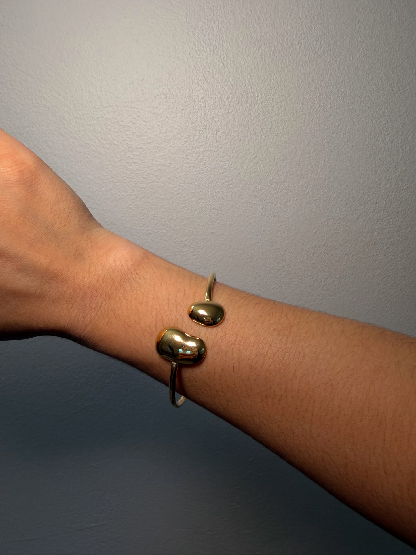 Round Thin bracelet