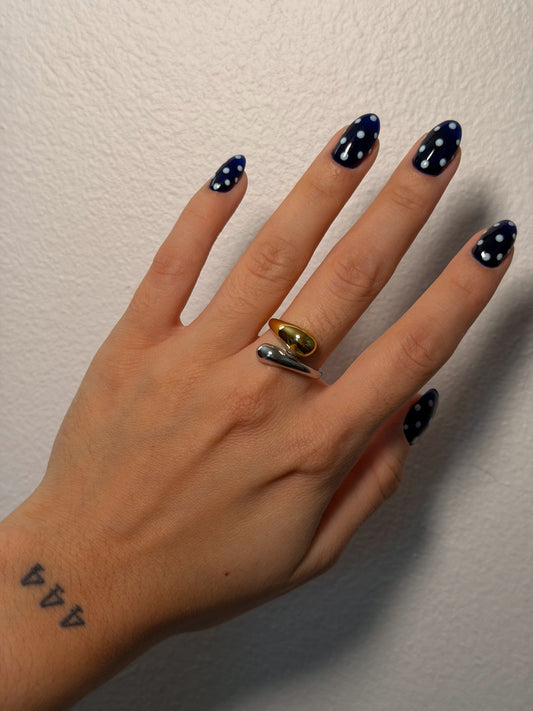 Open twist ring