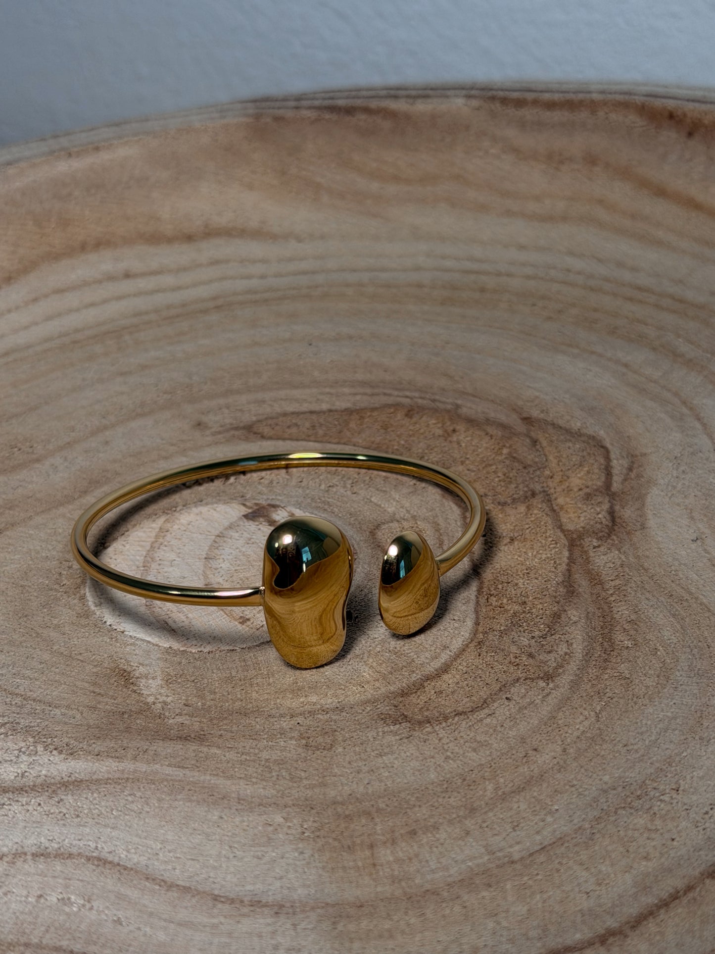 Round Thin bracelet